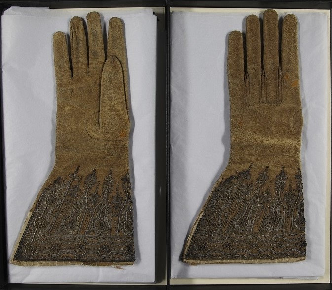 The Gloves of Charles I? – A Monument of Fame