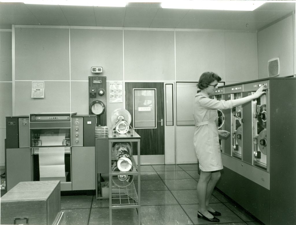 The British I.C.T. 1901 computer in operation